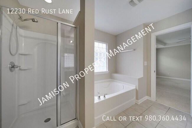 Building Photo - 12230 Red Rust Ln