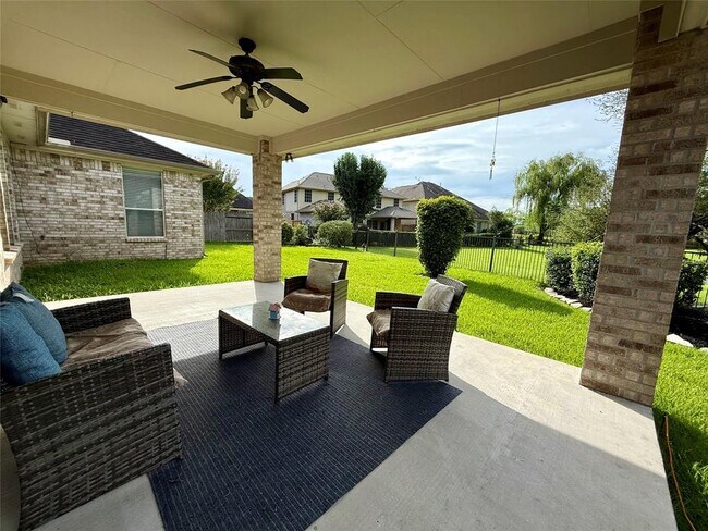 Building Photo - 3221 River Birch Dr
