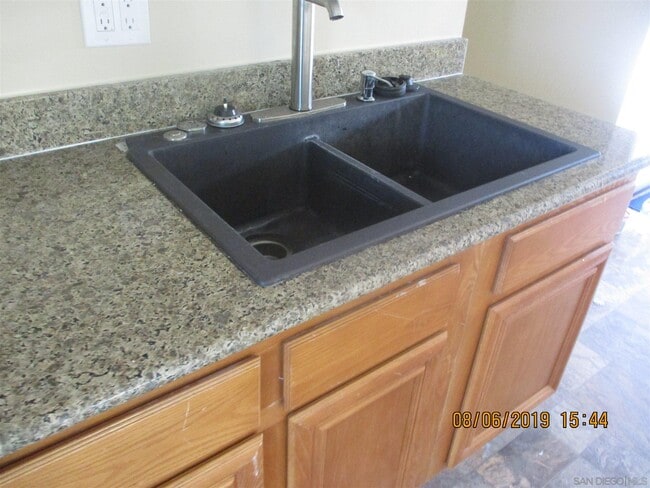 Building Photo - 5448 Mary Ln Dr