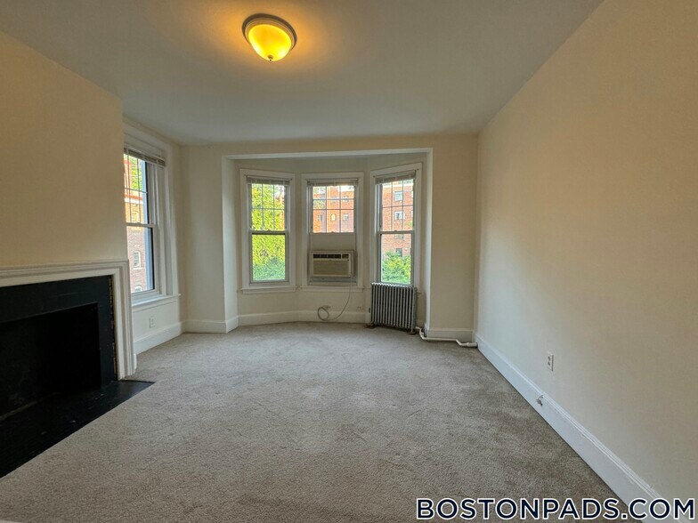 Building Photo - 1223 Beacon St