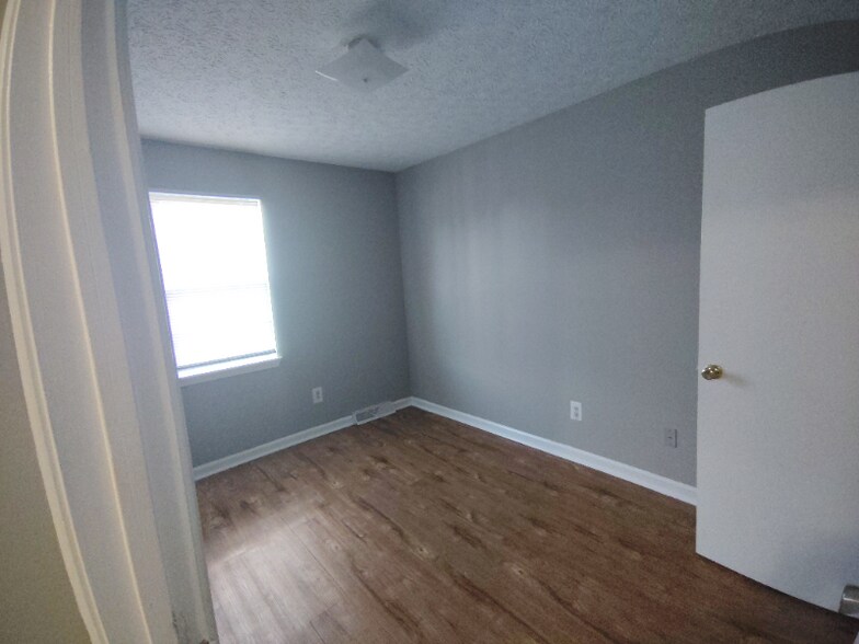 Building Photo - 36 Duiguid Dr