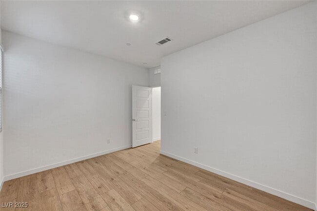 Building Photo - 1498 Marsh Bird St