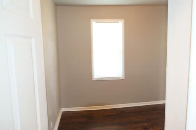 Building Photo - BEAUTIFUL HOME WITH 2 CAR GARAGE LOCATED IN QUIET NEIGHBORHOOD!