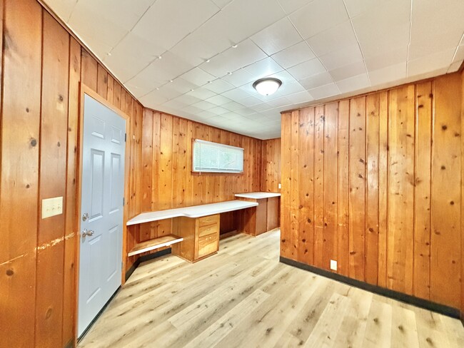 Building Photo - 1029 McKinley Ave