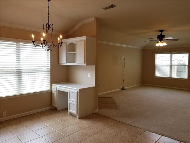 Building Photo - 2811 Foster Hill Dr