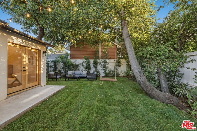 Building Photo - 4525 Greenbush Ave