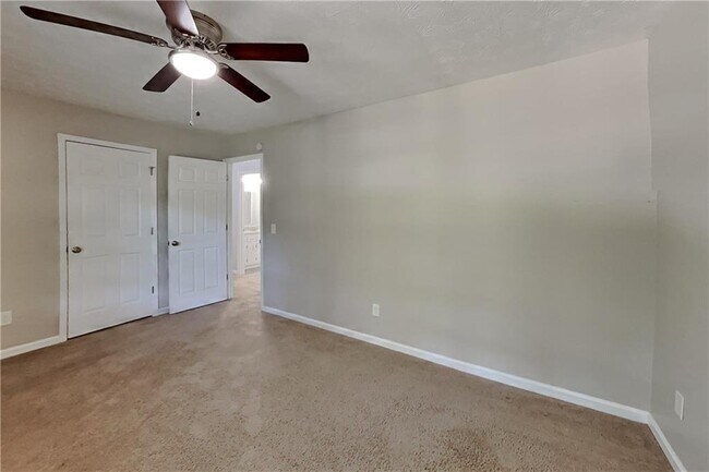 Building Photo - 1285 Grayland Hills Dr