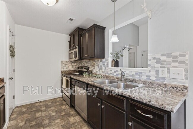 Building Photo - 837 Shelton Cir