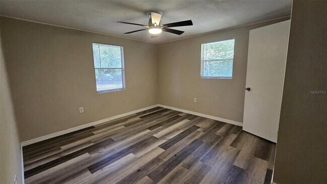 Building Photo - 36850 Haynes Rd