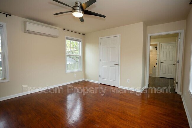 Building Photo - 5914 Ridge View Dr