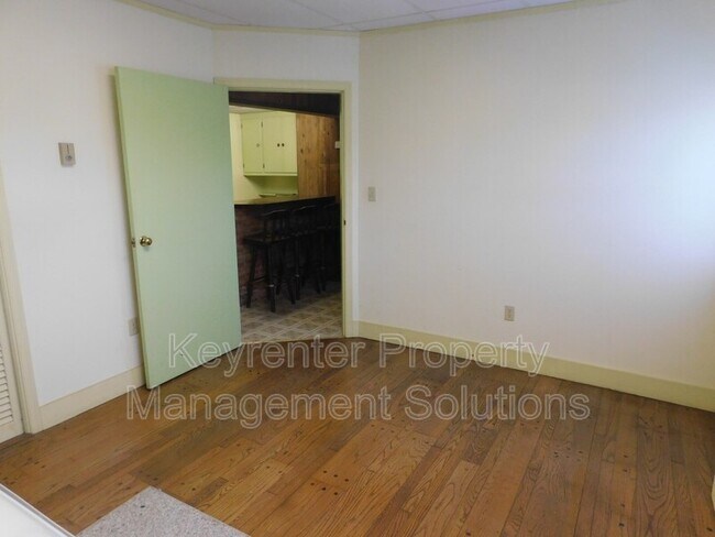 Building Photo - 251 William Cousins Rd