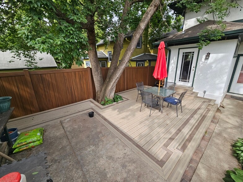 Building Photo - 4732 Harriet Ave