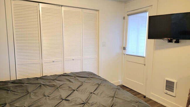 Building Photo - 044SCobert5503