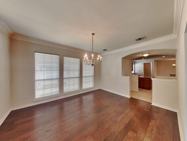 Building Photo - ENCHANTING 5 BEDROOM IN FRISCO!
