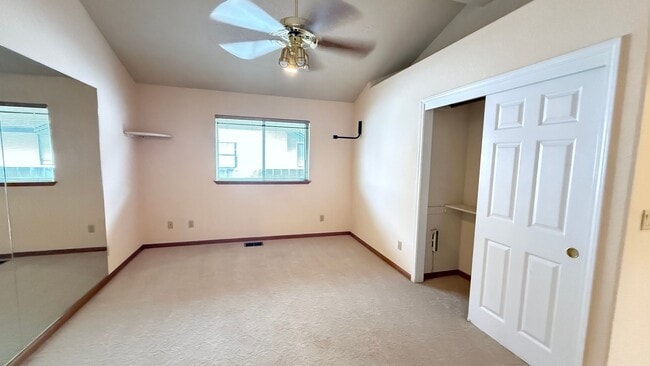 Building Photo - Single Story 3 Bedroom 2.5 Bath