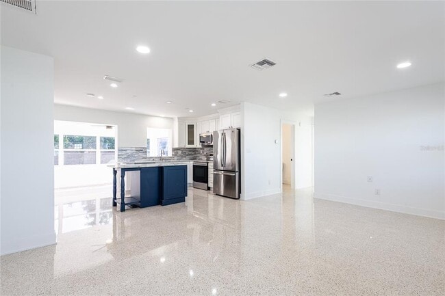 Building Photo - 2505 Gulf Blvd