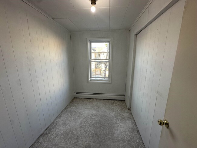 Building Photo - 49 Poplar St