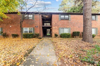 Building Photo - Newly Renovated 2-Bed, 2-Bath Apartment in...