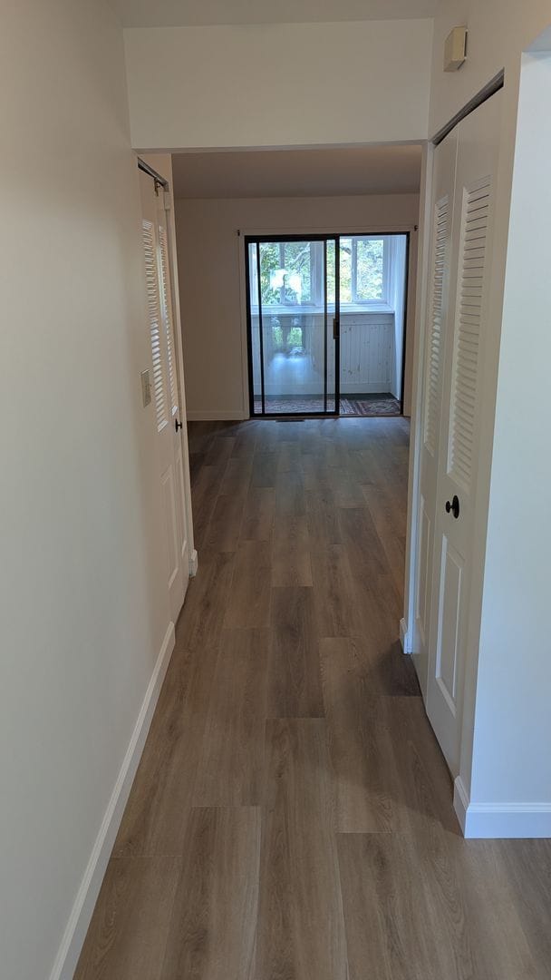 Building Photo - Recently renovated 1st floor condo for ren...