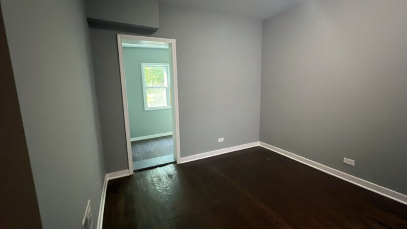 Building Photo - 8046 S Ellis Ave