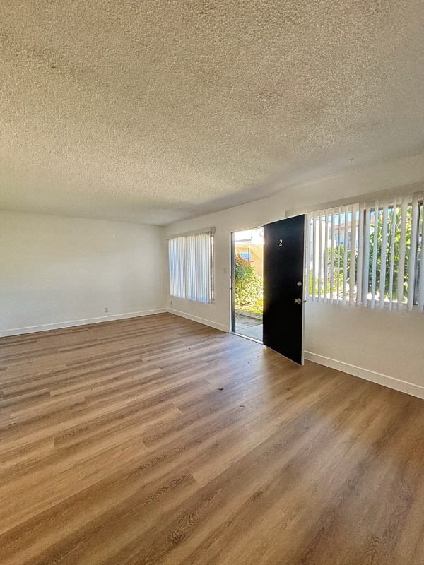 Building Photo - 9361 Cellini Ave