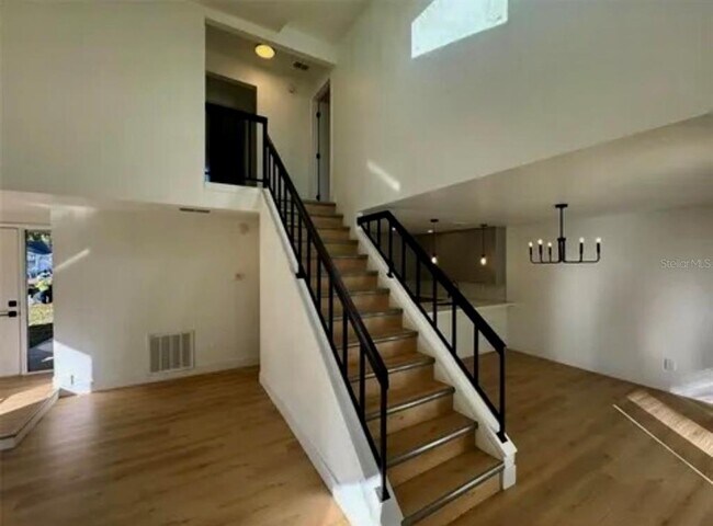 Building Photo - 640 Macduff Ln