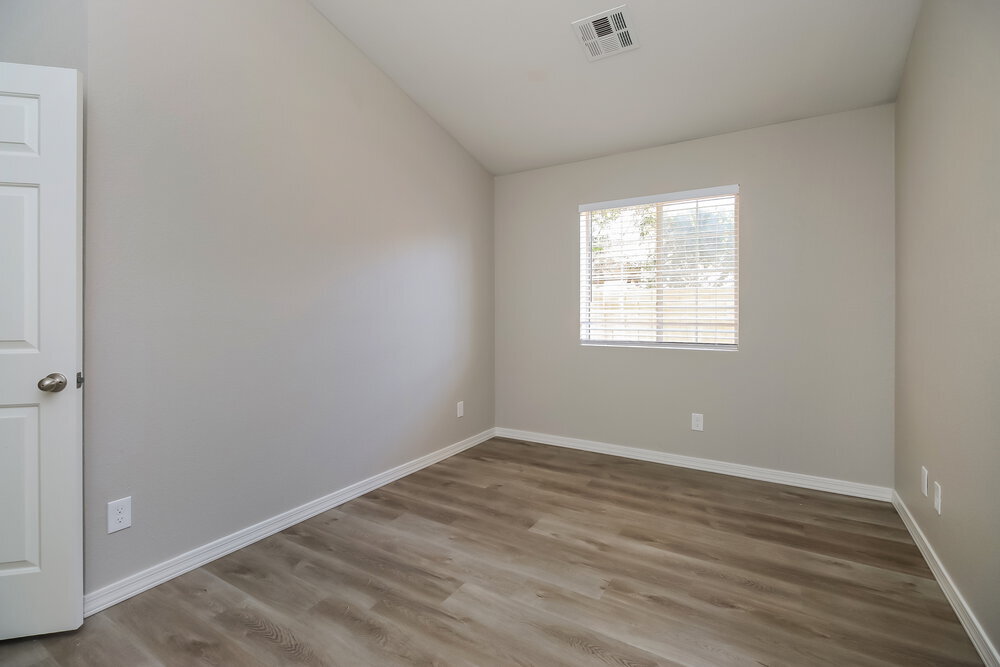 Building Photo - 727 N Sulleys Dr