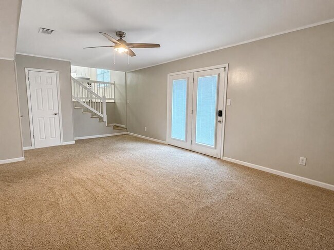 Building Photo - 247 Brookside Ct