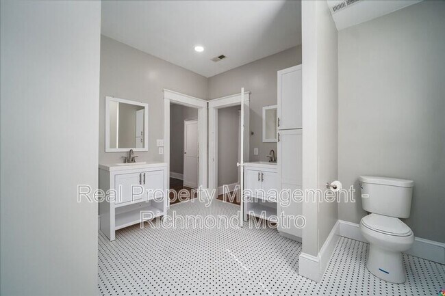 Building Photo - 1313 N 35th St