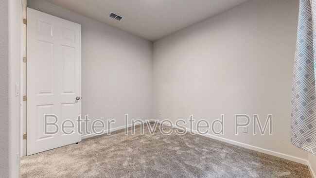 Building Photo - 2039 Karen Pl