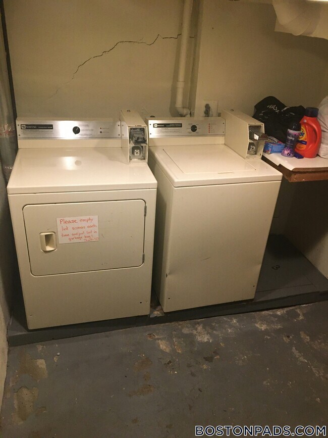 Building Photo - 9 Fulkerson St