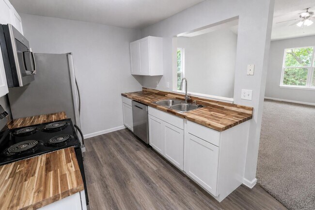 Building Photo - 5318 Godas Cir