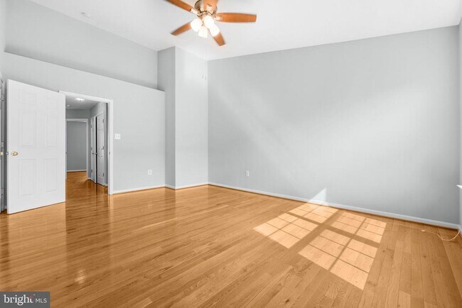 Building Photo - 6687 Roderick Loop