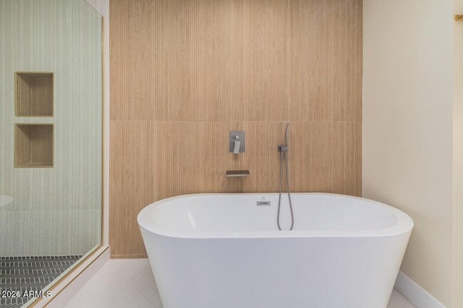 Building Photo - 2220 N 66th St