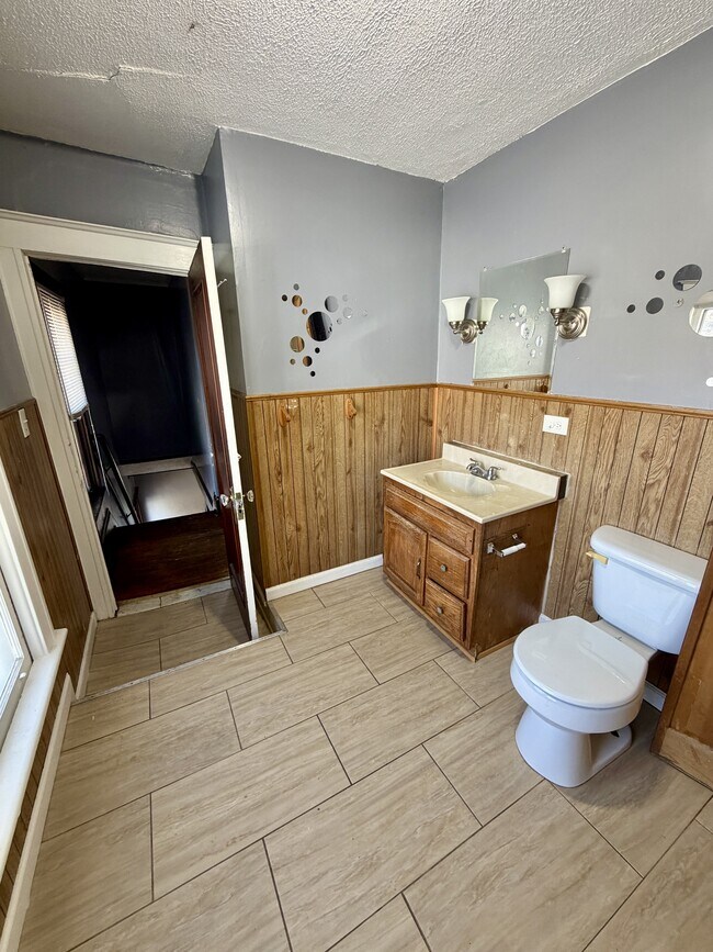 Building Photo - 98 Pierpont St