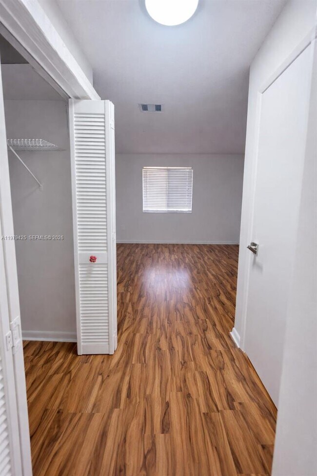 Building Photo - 15761 SW 137th Ave