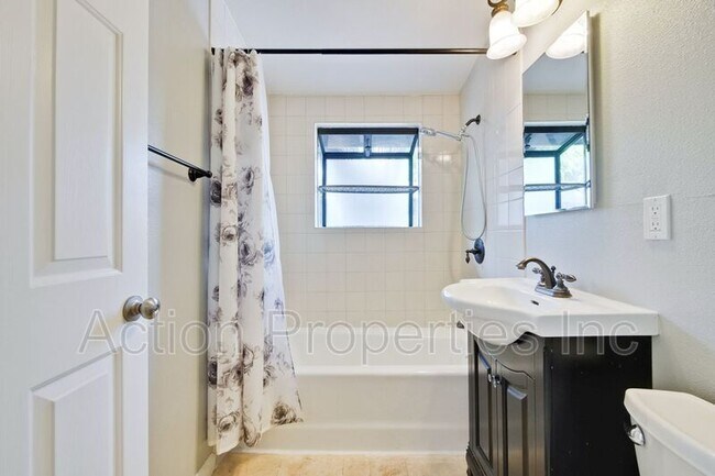 Building Photo - 18850 Newsom Ave