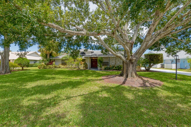 Primary Photo - 4338 Gator Trace Cir