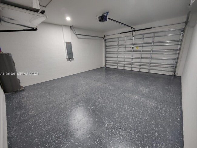 Building Photo - 716 NW 37th Ave