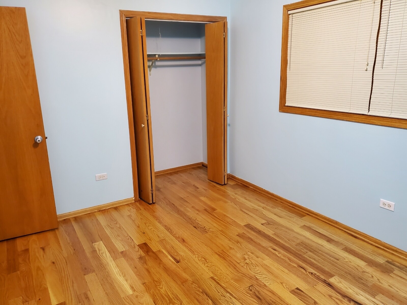 Bed 2 - 6206 N Richmond St