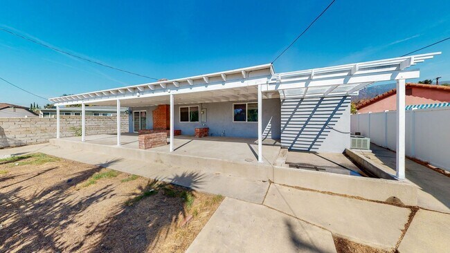 Building Photo - RANCHO CUCAMONGA UPDATED Family Home 4+2 A...