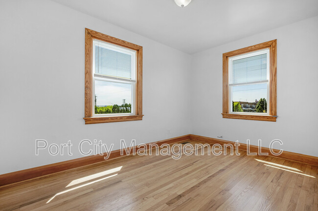 Building Photo - 730 Rappolla St