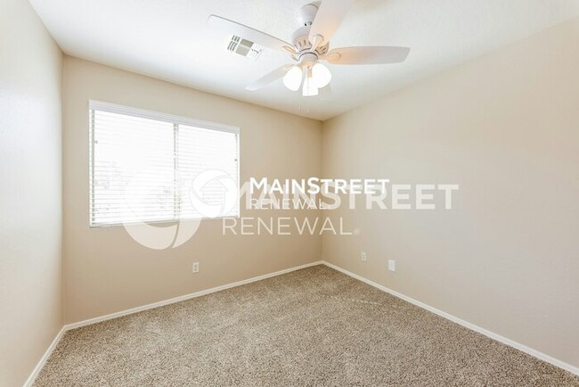 Building Photo - 6720 N 129th Ln