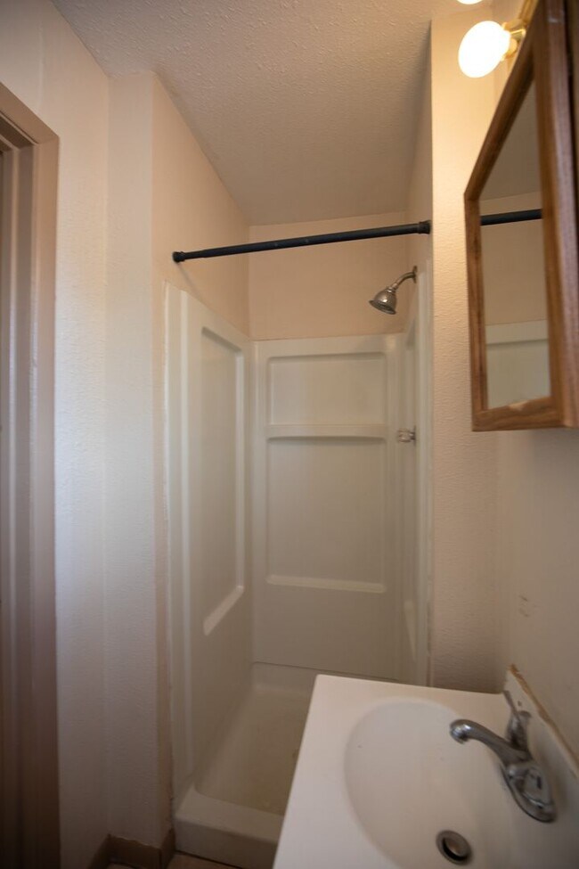 Building Photo - 106 New York Ave