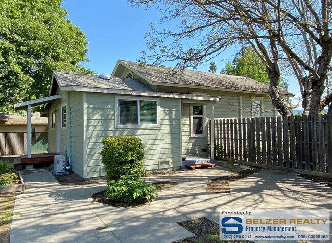 Building Photo - 1068 Alice Ave