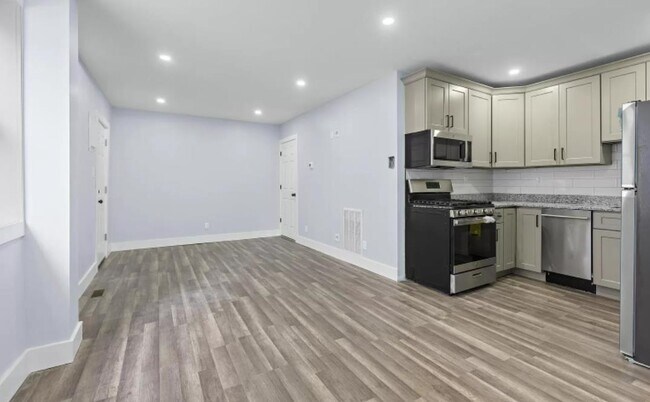 Building Photo - 392 Palisade Ave