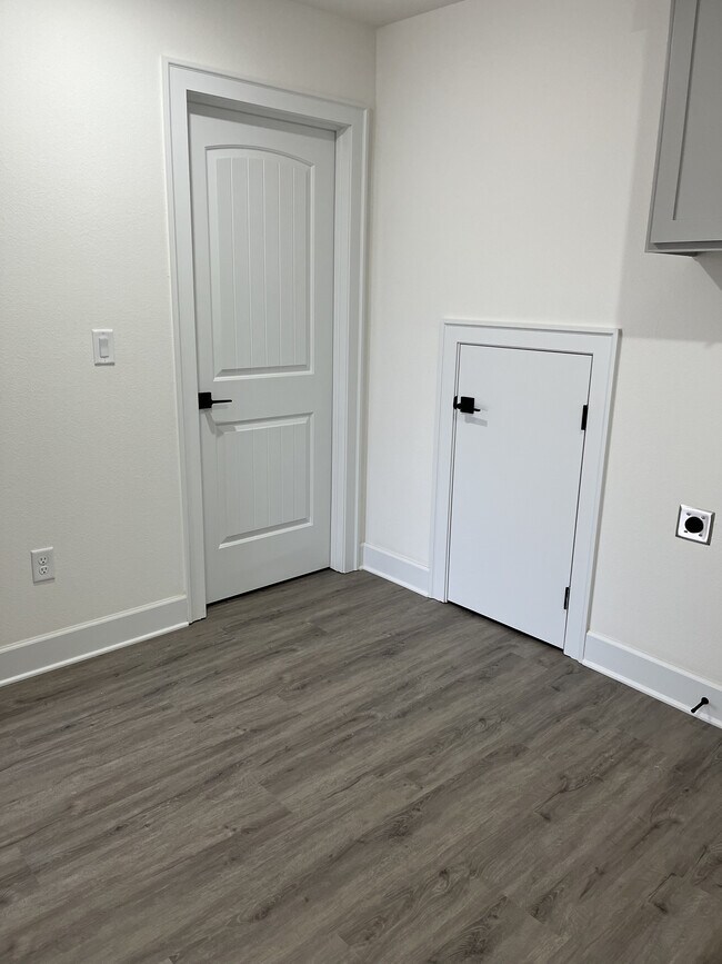 Building Photo - 3201 SW Lovely Ln