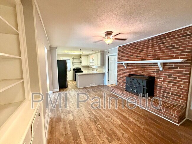 Building Photo - 1727 Sandra Dr