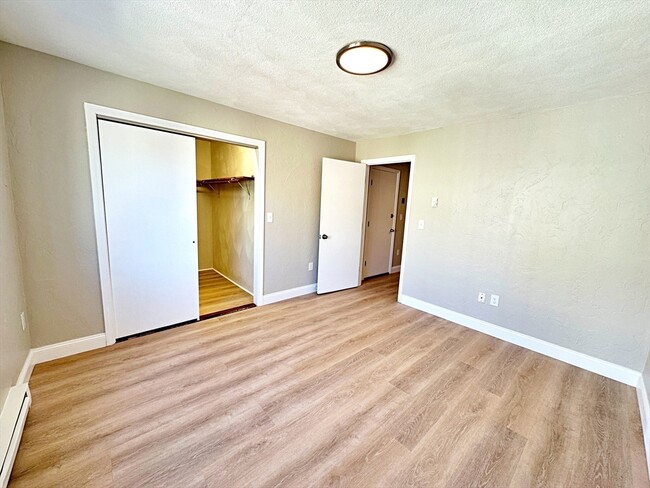 Building Photo - 89 Cottage St