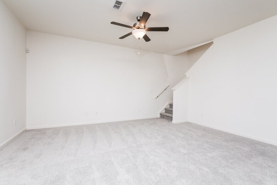 Building Photo - 756 Shepard Rock Dr